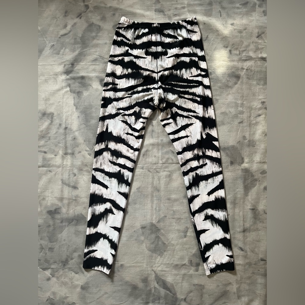 Alexander McQueen Zebra Print Leggings - Picture 3 of 7